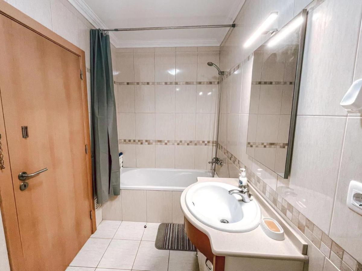 Peniche Master Bedroom With Sea View Balcony, Private Bathroom, Shared Kitchen, Swimming Pool, Surfing Resort 阿通奎亚·达·巴利亚 外观 照片