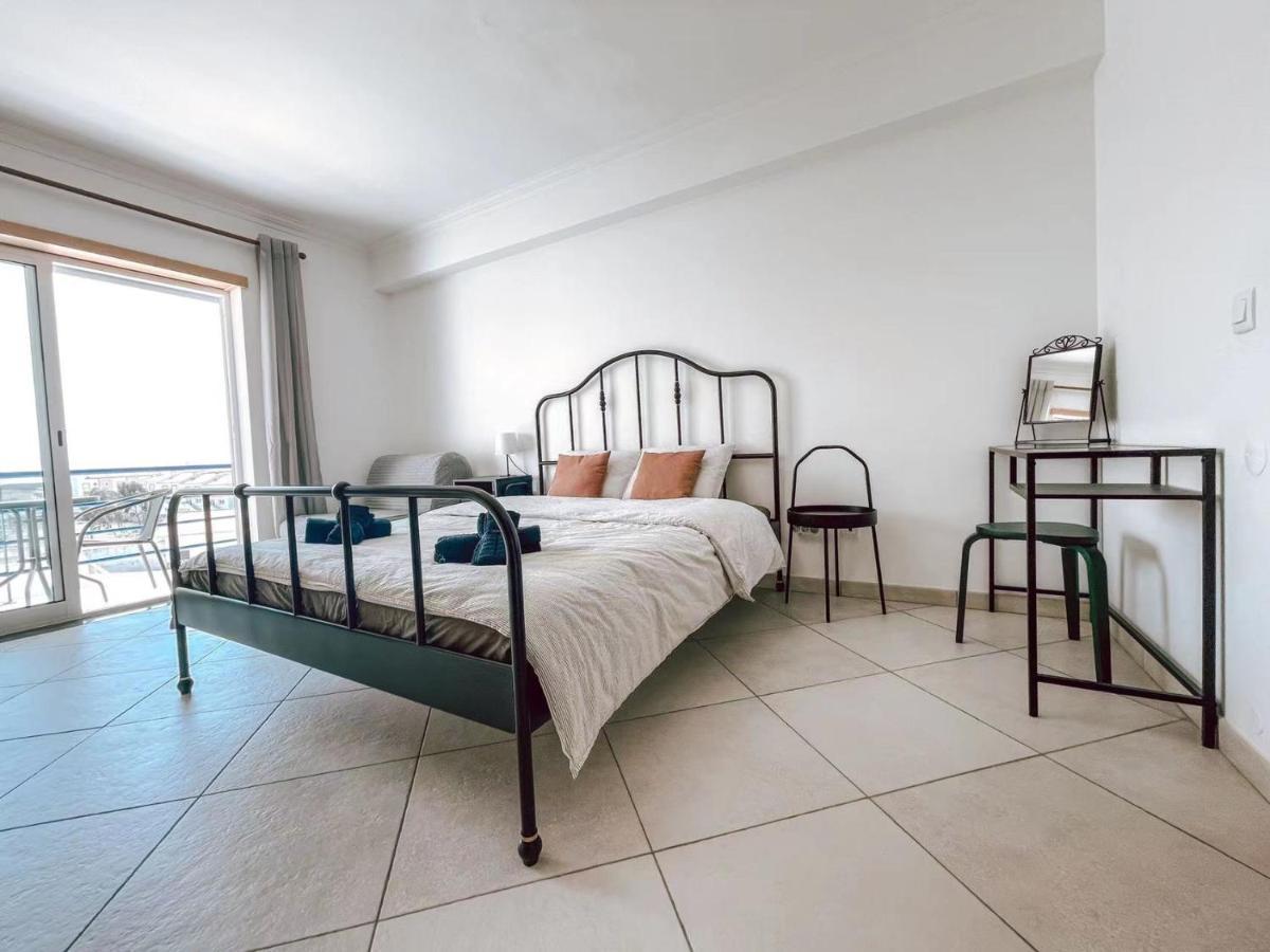 Peniche Master Bedroom With Sea View Balcony, Private Bathroom, Shared Kitchen, Swimming Pool, Surfing Resort 阿通奎亚·达·巴利亚 外观 照片
